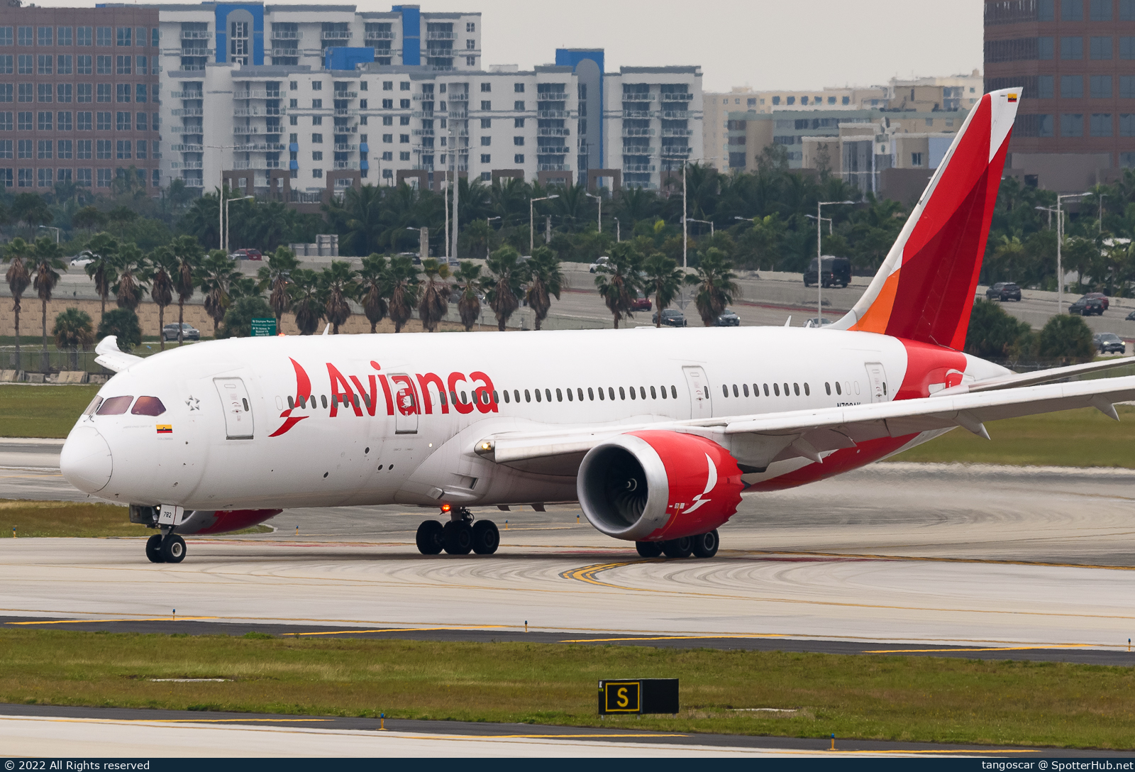 Photo of N782AV - Boeing 787-8 Dreamliner operated by Avianca