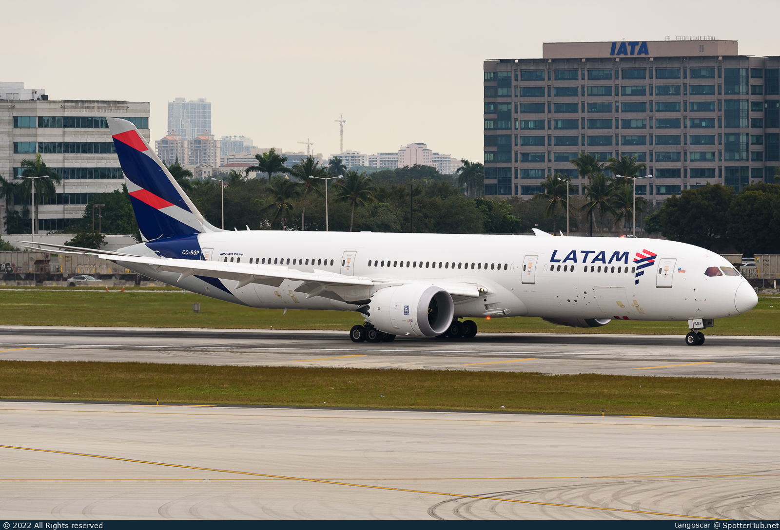 Photo of CC-BGP - Boeing 787-9 Dreamliner operated by LATAM Airlines