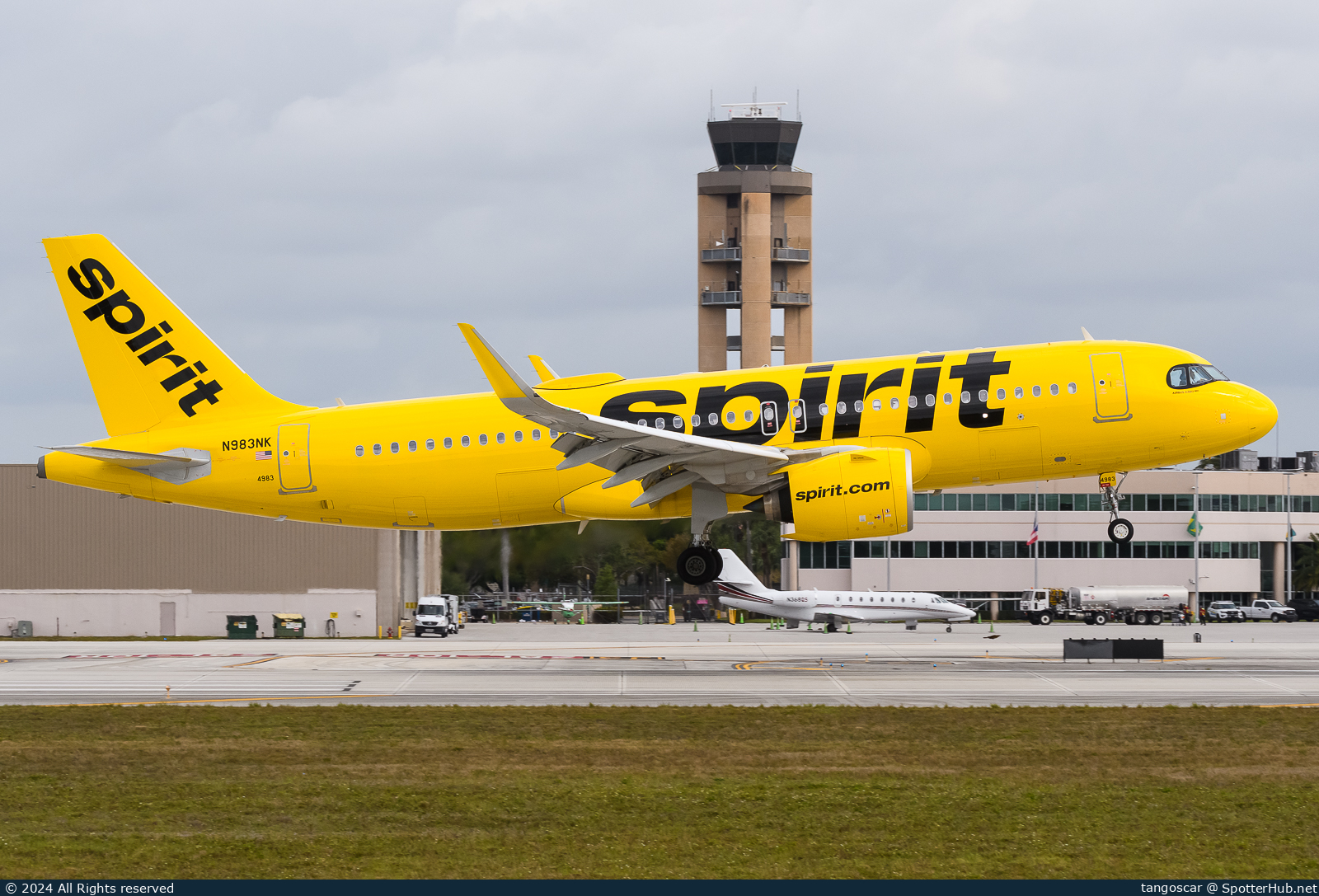 Photo of N983NK - Airbus A320-271N operated by Spirit Airlines
