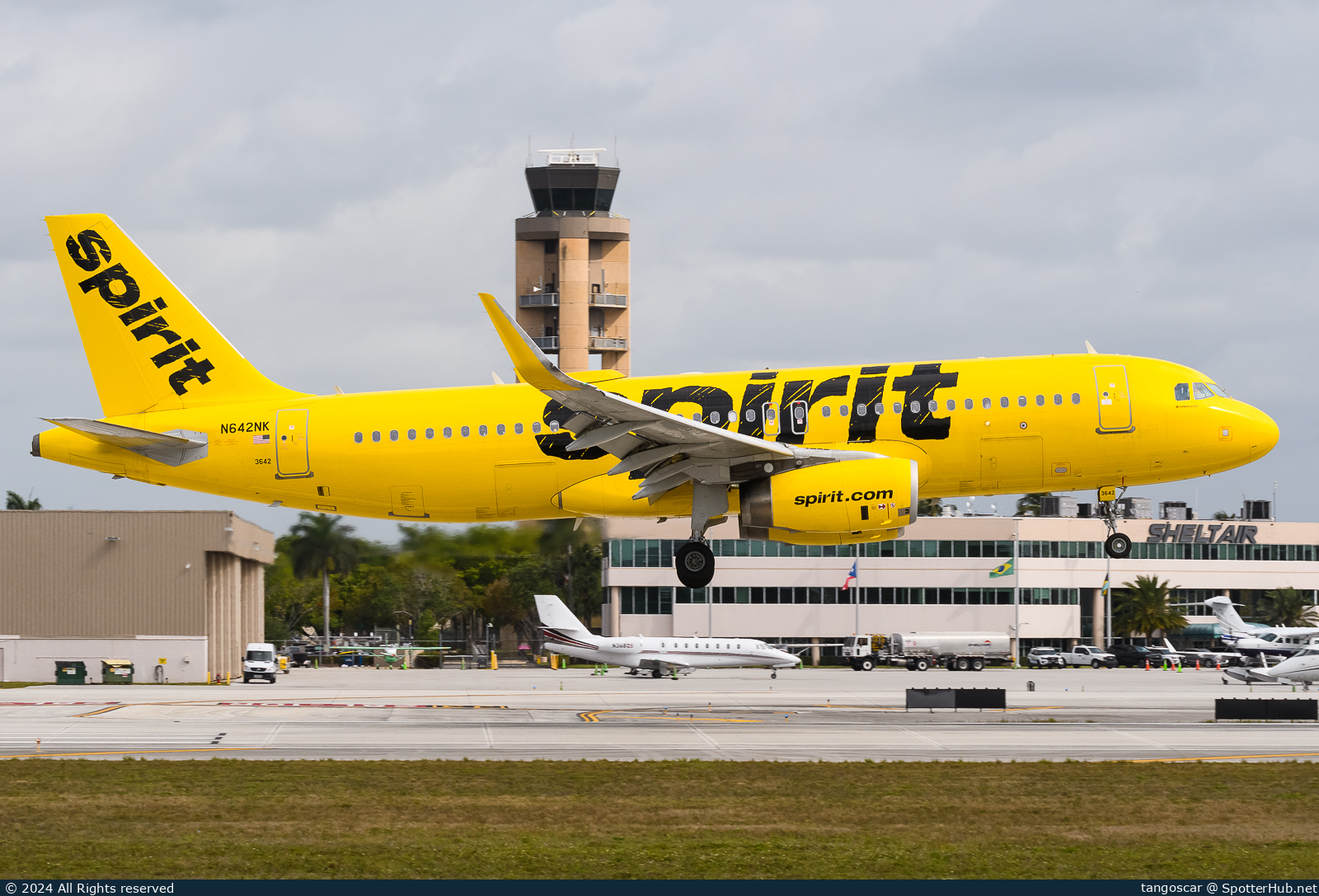 Photo of N642NK - Airbus A320-214 operated by Spirit Airlines