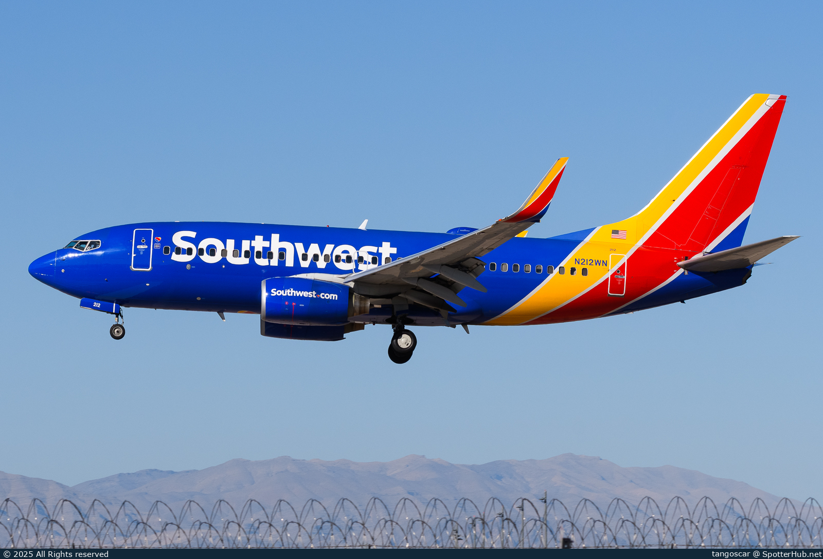 Photo of N212WN - Boeing 737-7H4 operated by Southwest Airlines