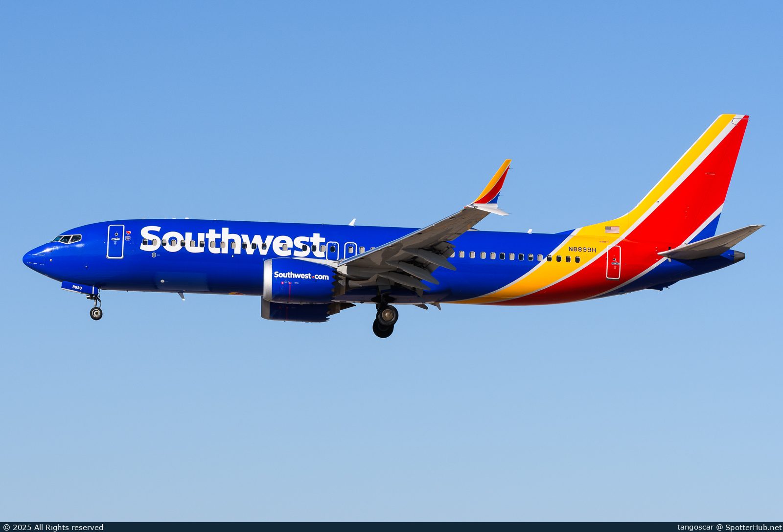 Photo of N8899H - Boeing 737 MAX 8 operated by Southwest Airlines