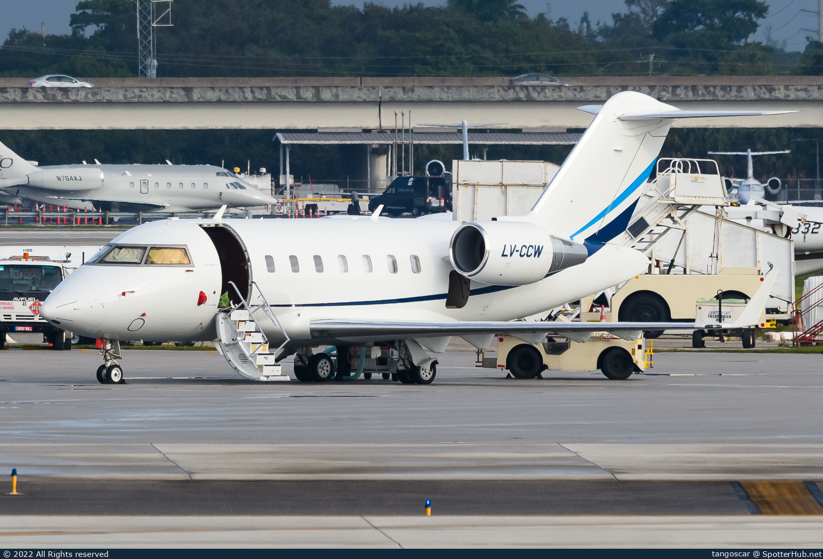 Photo of LV-CCW - Bombardier Challenger 605 operated by Private
