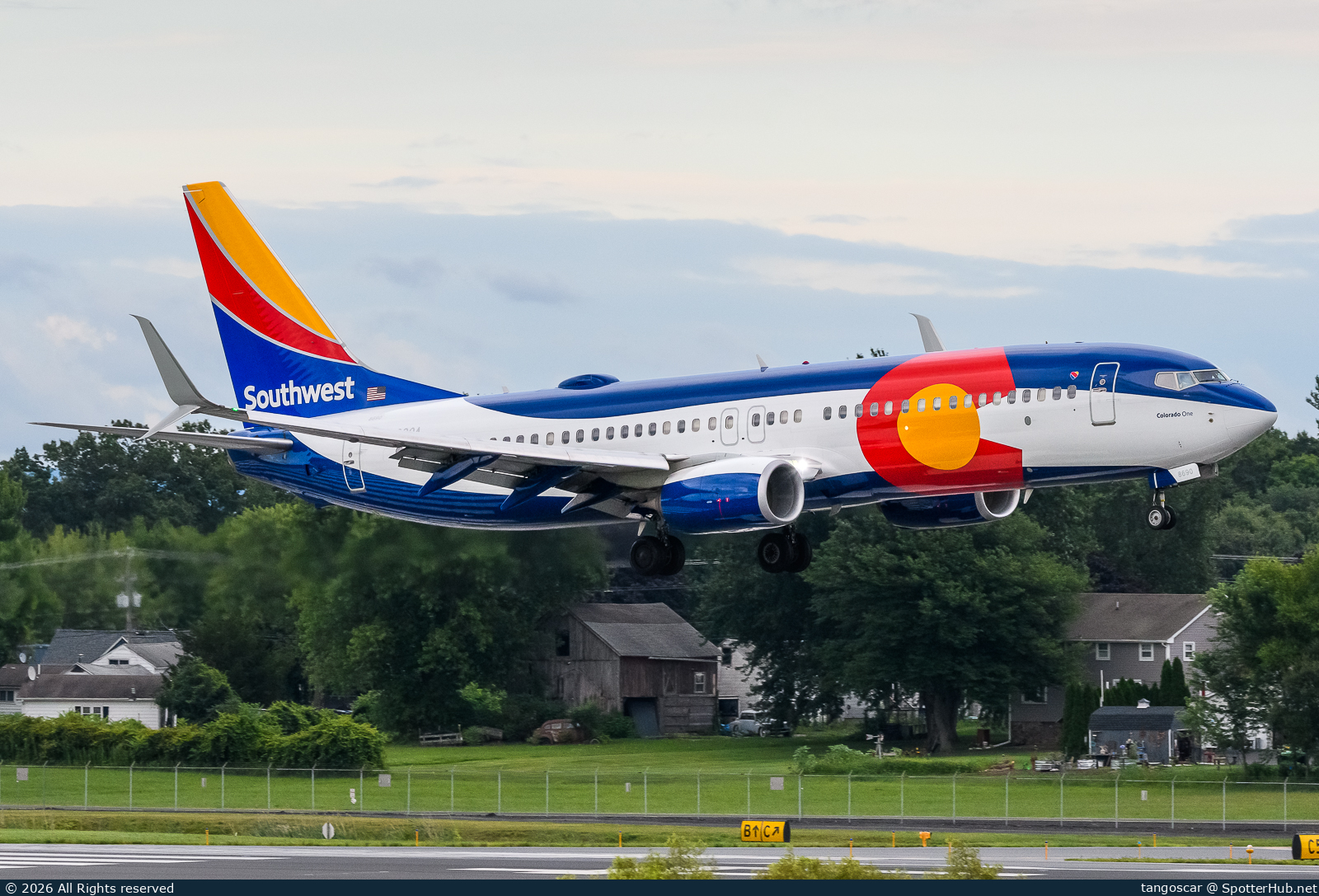 Photo of N8690A - Boeing 737-8H4 operated by Southwest Airlines