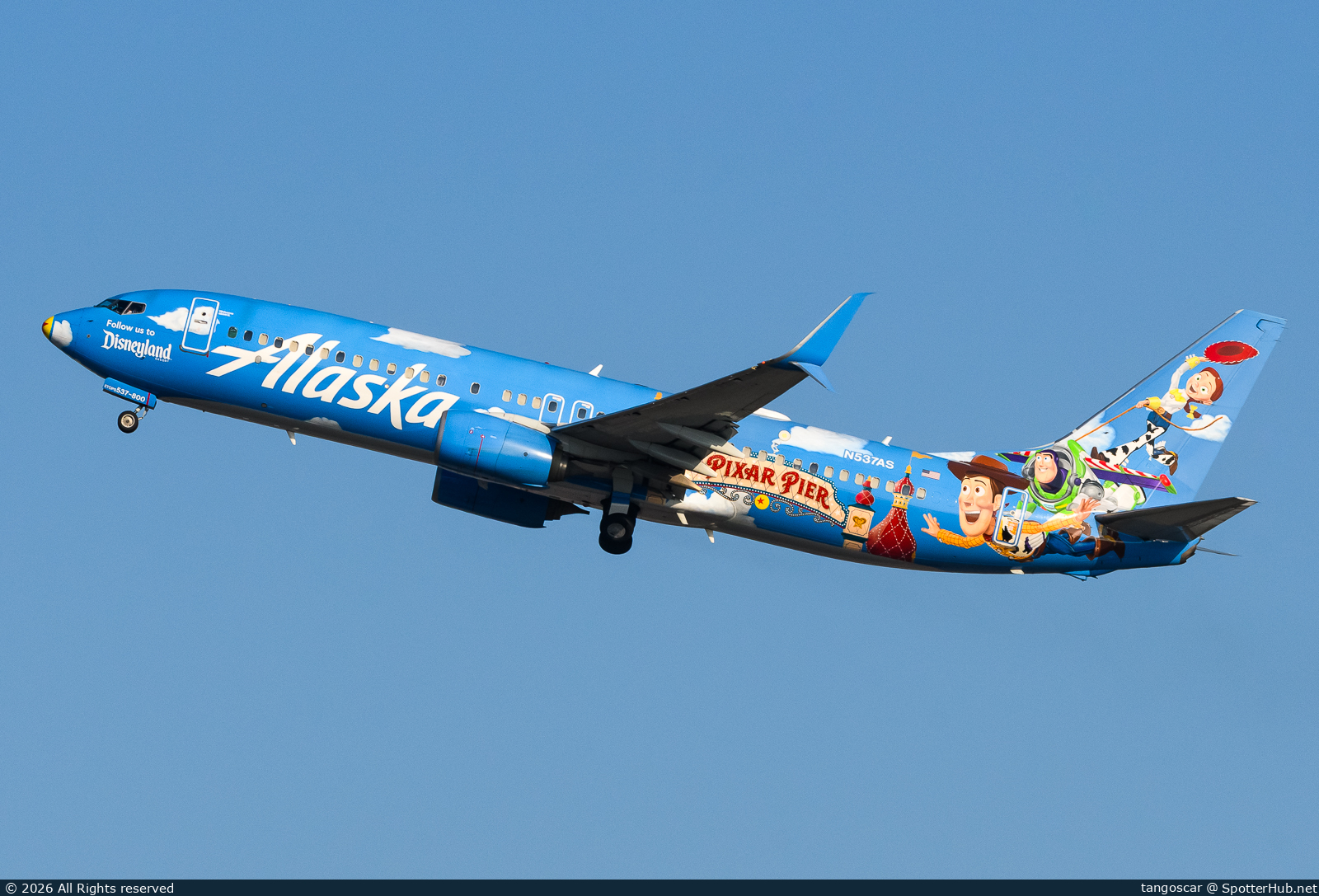 Photo of N537AS - Boeing 737-890 operated by Alaska Airlines