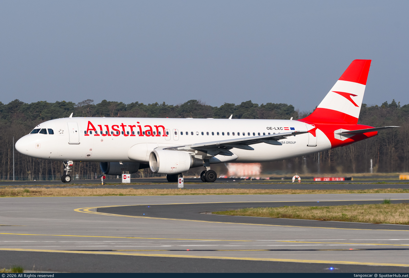 Photo of OE-LXC - Airbus A320-216 operated by Austrian Airlines