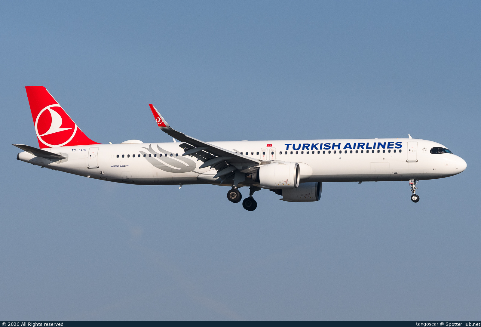 Photo of TC-LPC - Airbus A321-271NX operated by Turkish Airlines