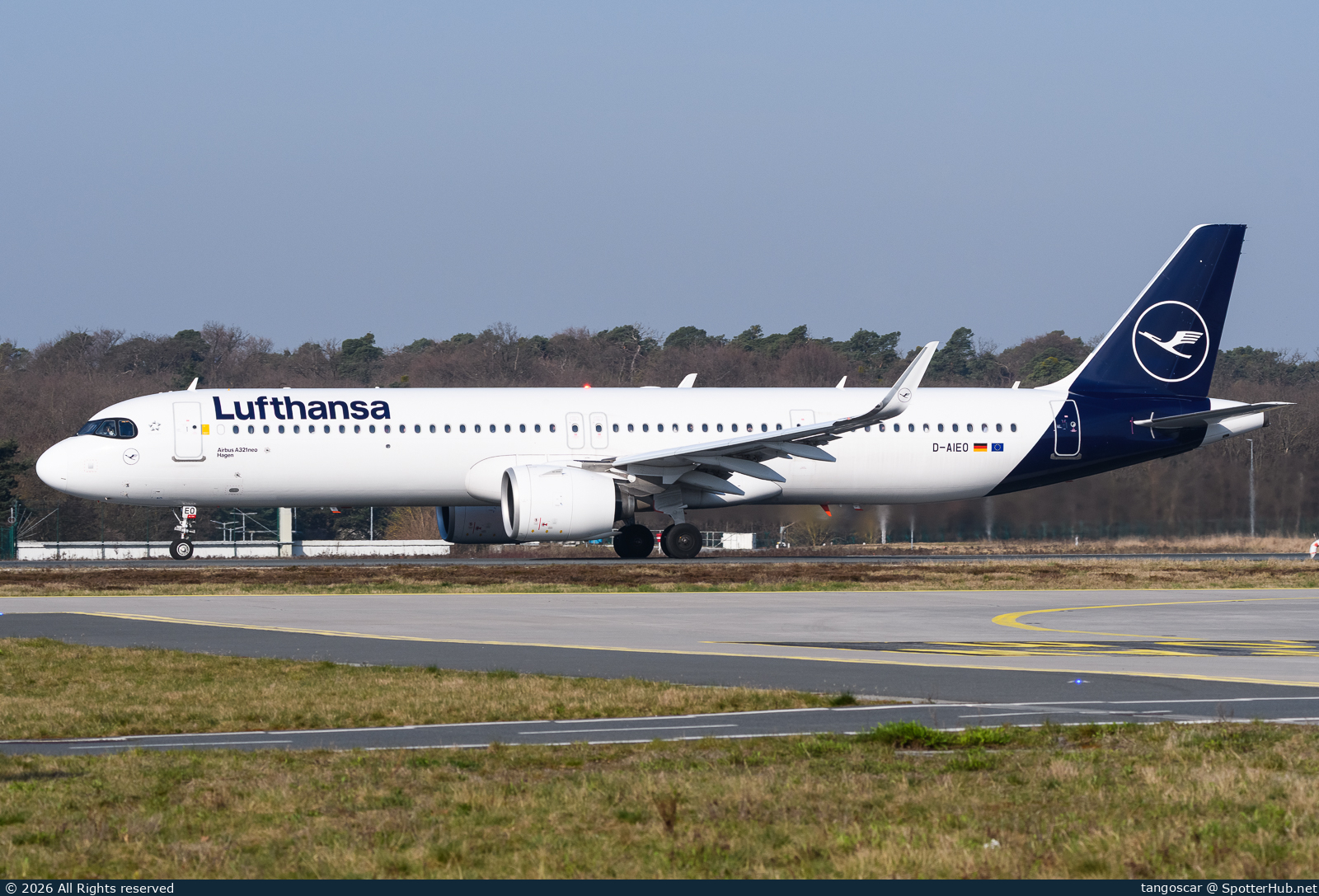 Photo of D-AIEO - Airbus A321-271NX operated by Lufthansa