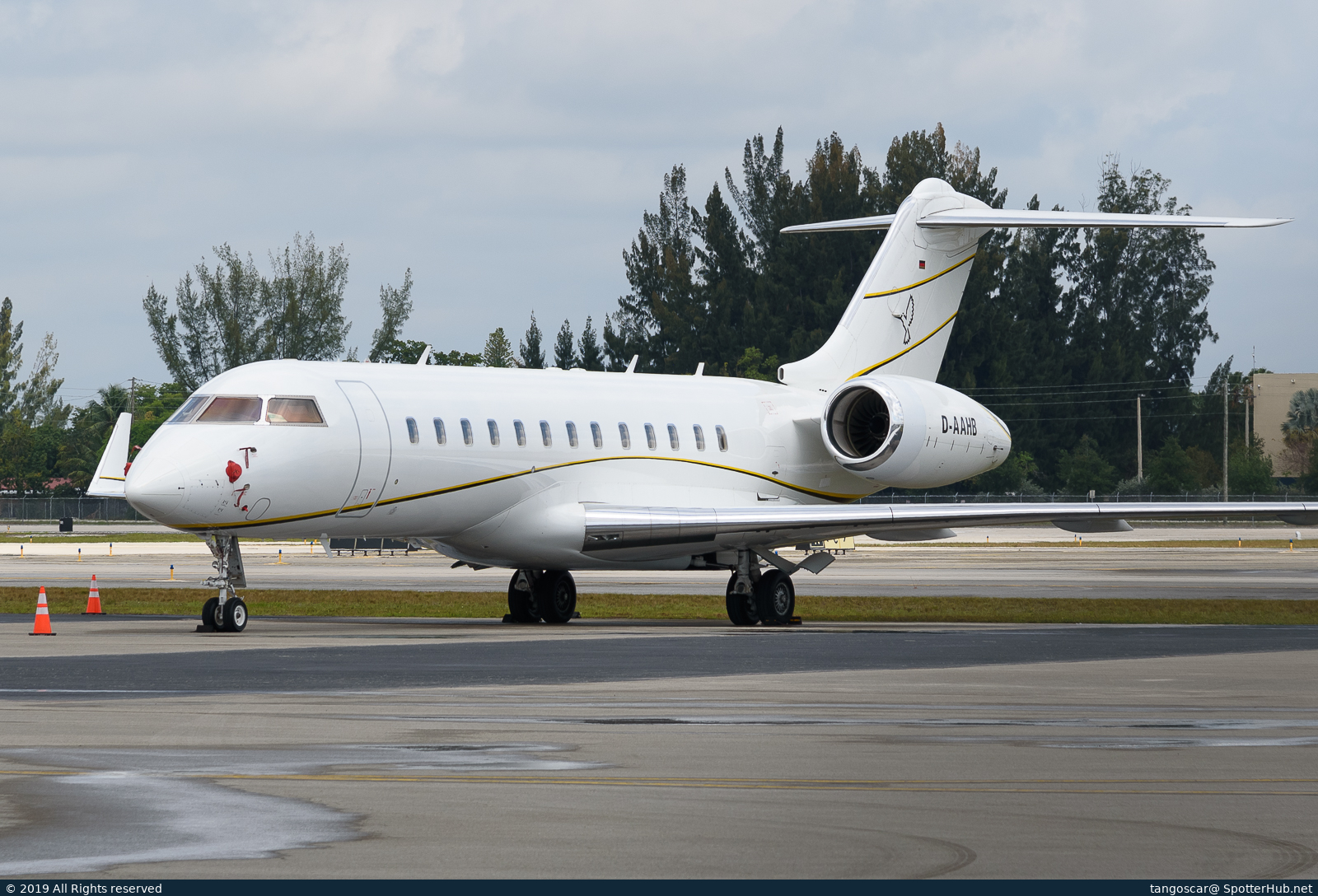 Photo of D-AAHB - Bombardier Global Express operated by MHS Aviation