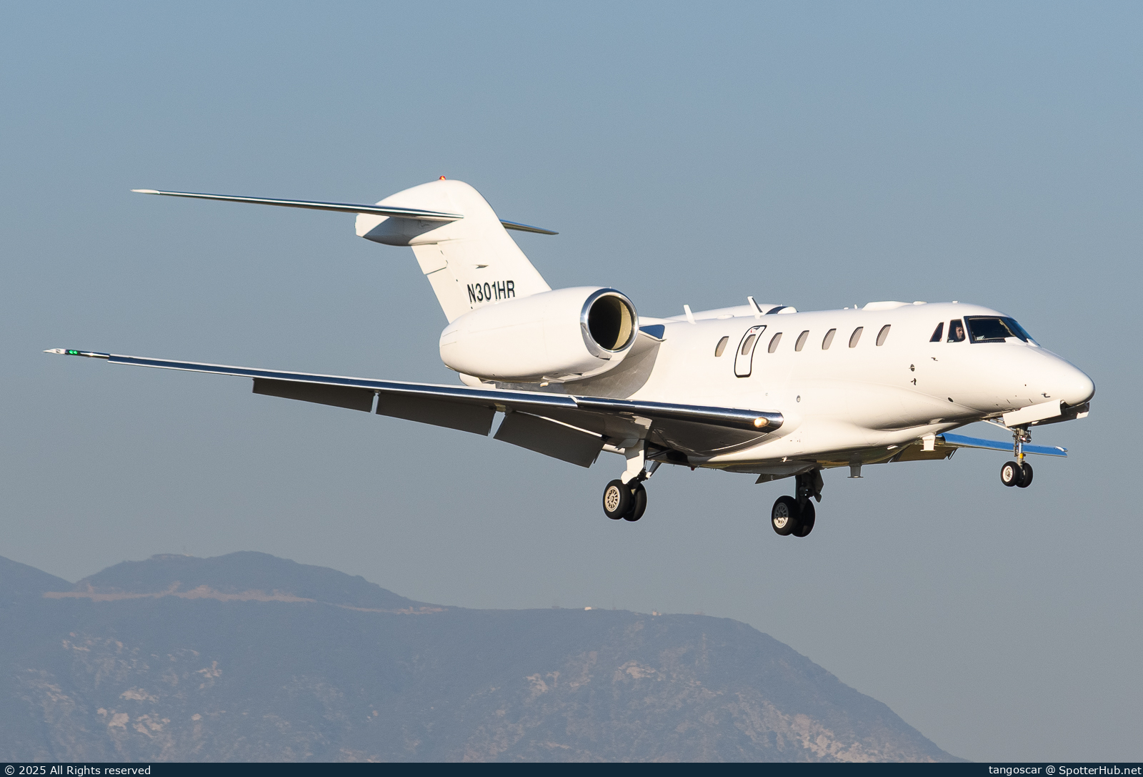 Photo of N301HR - Cessna 750 Citation X operated by Baker Aviation