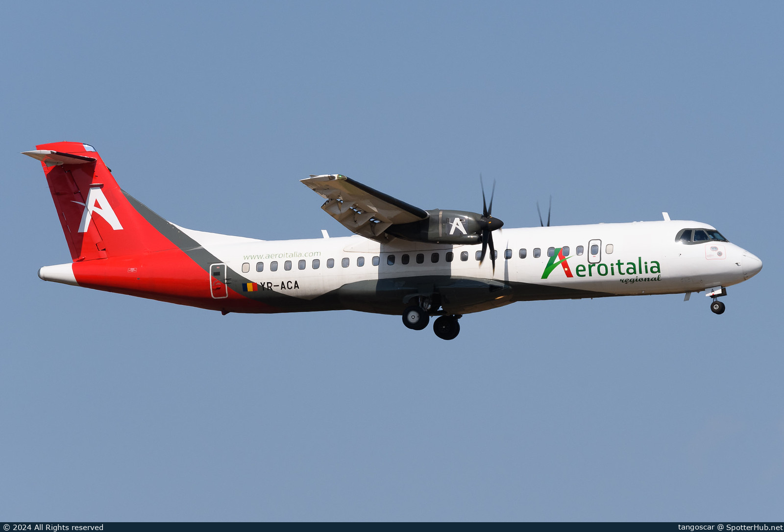 Photo of YR-ACA - ATR 72-600 operated by Aeroitalia Regional