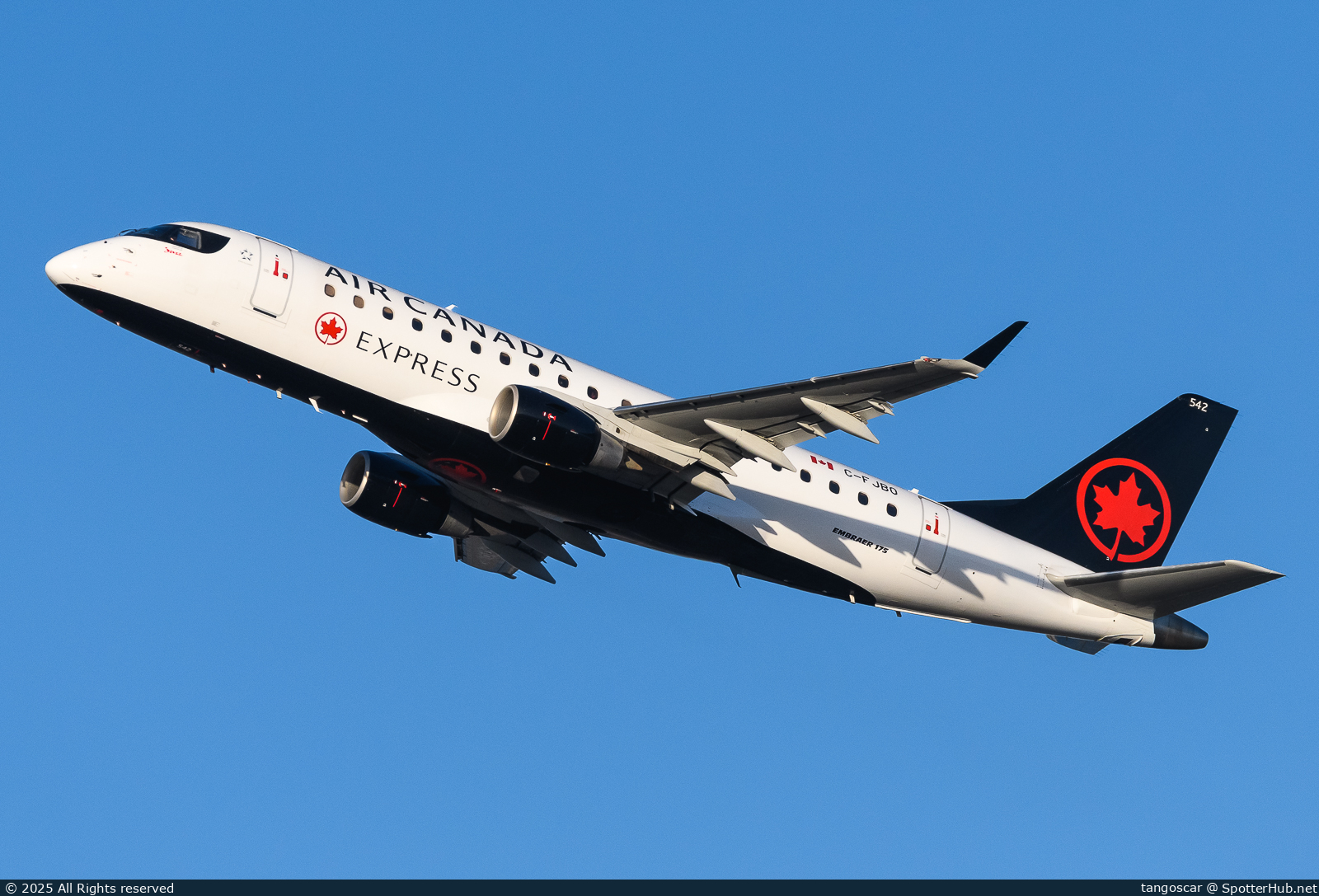 Photo of C-FJBO - Embraer ERJ-175SU operated by Air Canada Express (opb Jazz Air)