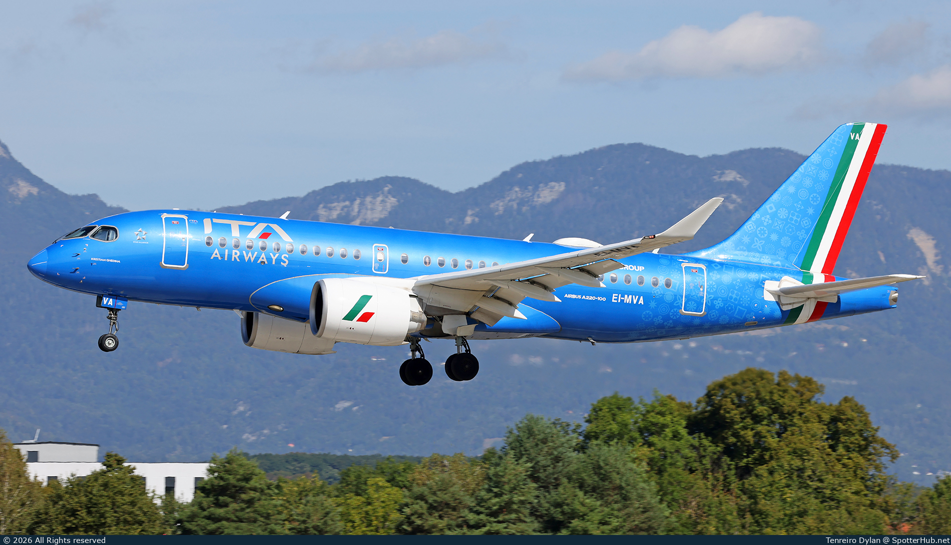 Photo of EI-MVA - Airbus A220-100 operated by ITA Airways