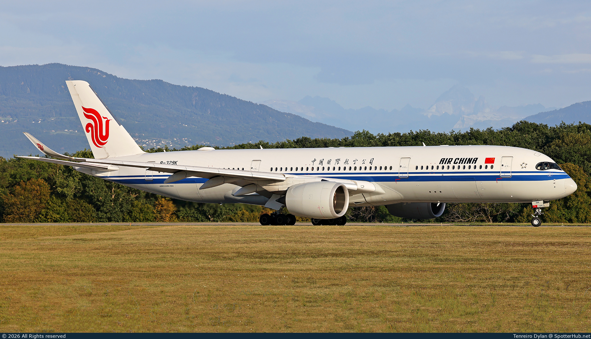 Photo of B-329K - Airbus A350-941 operated by Air China