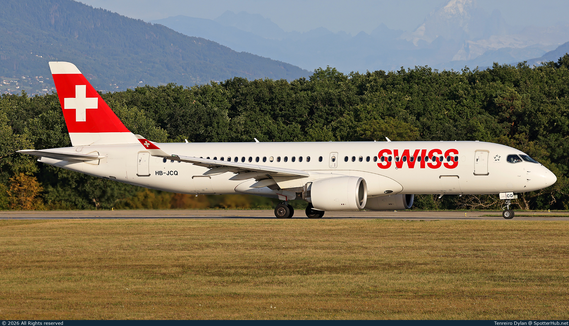 Photo of HB-JCQ - Airbus A220-300 operated by Swiss International Air Lines