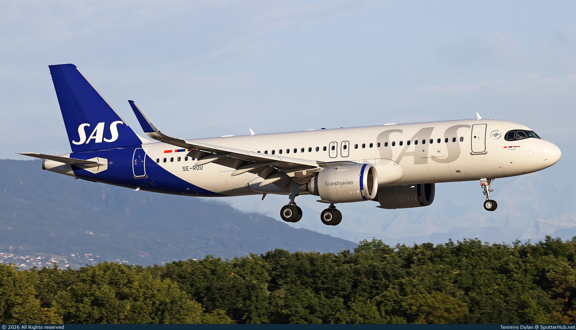 Photo of SE-ROU - Airbus A320-251N operated by SAS Scandinavian Airlines