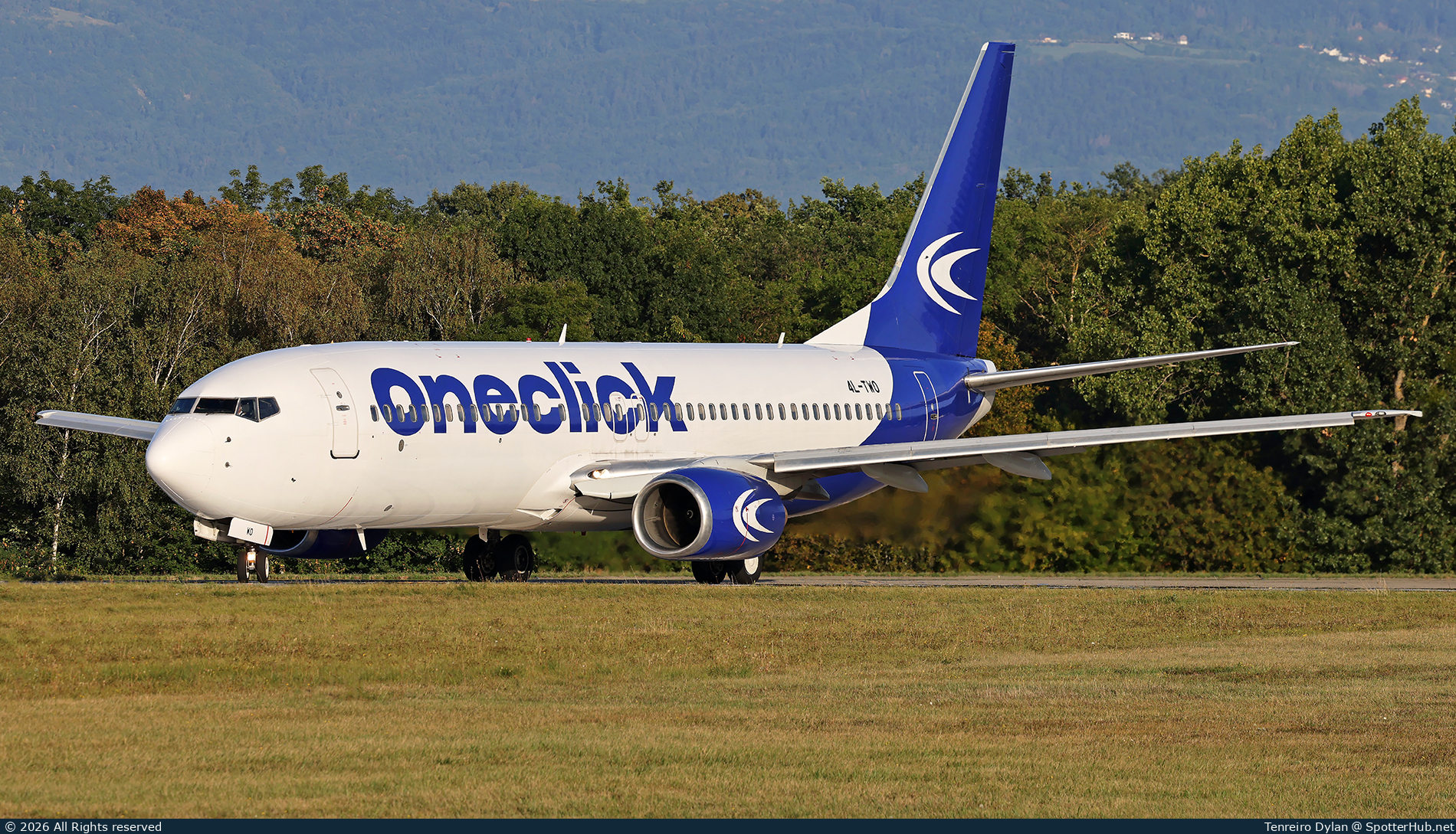 Photo of 4L-TWO - Boeing 737-81B operated by OneClick Airways