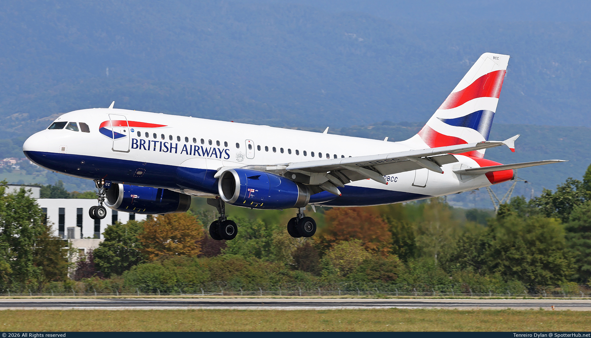 Photo of G-DBCC - Airbus A319-131 operated by British Airways