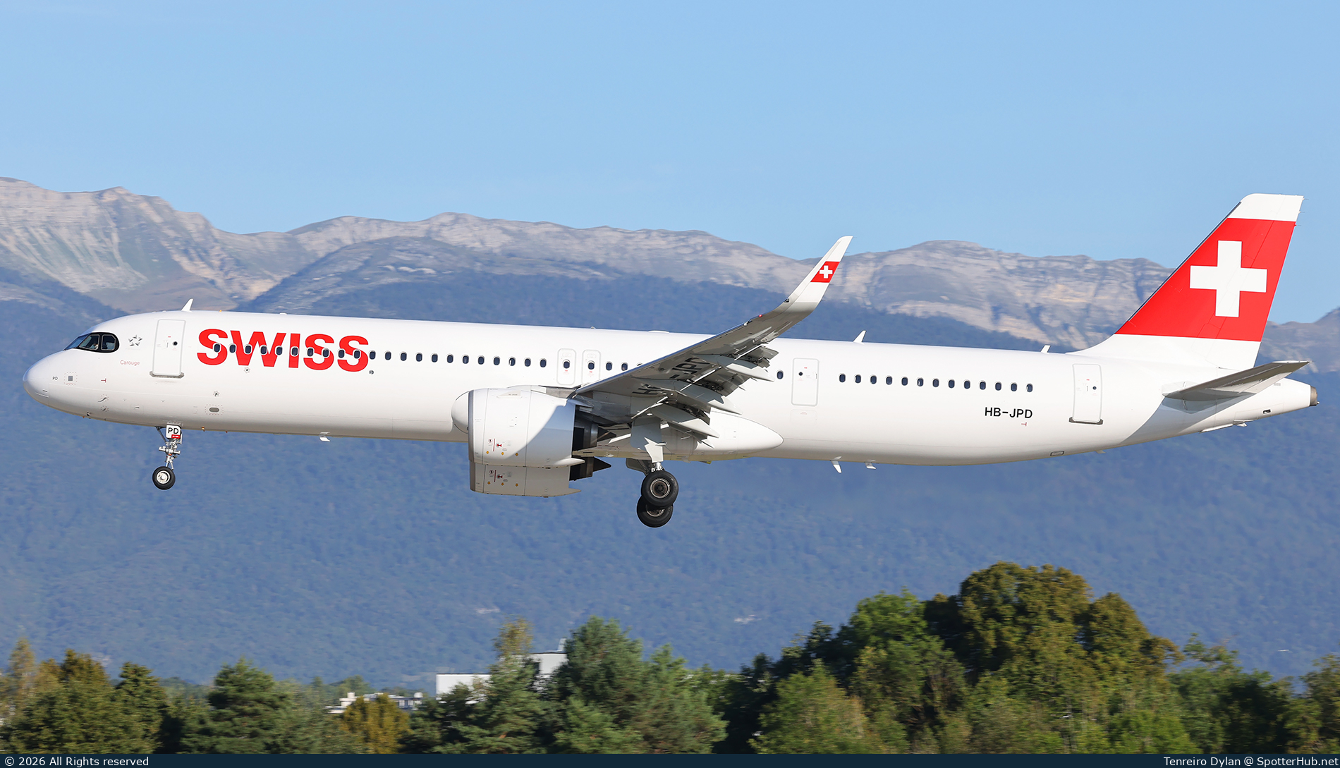 Photo of HB-JPD - Airbus A321-271NX operated by Swiss International Air Lines