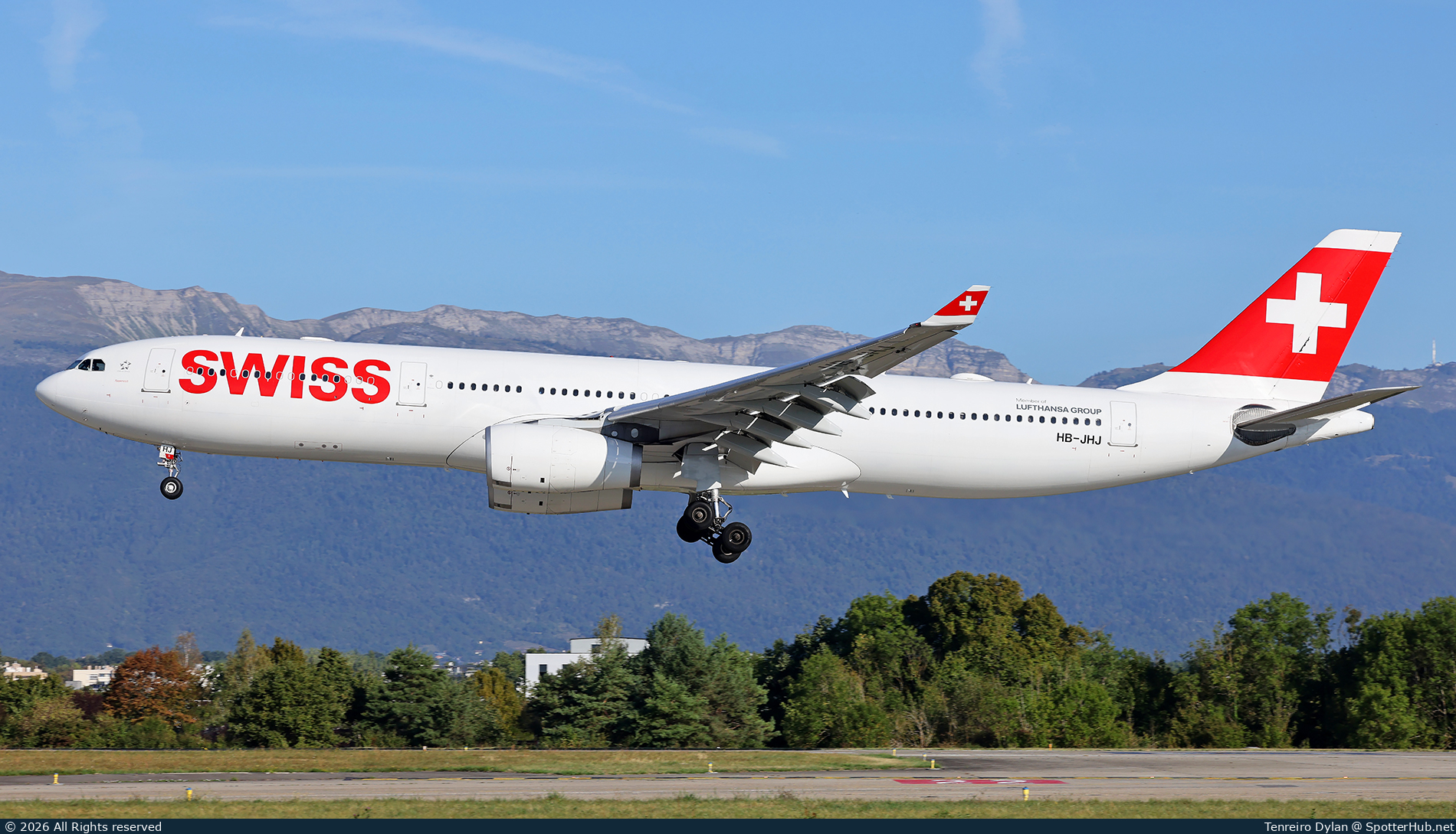 Photo of HB-JHJ - Airbus A330-343 operated by Swiss International Air Lines