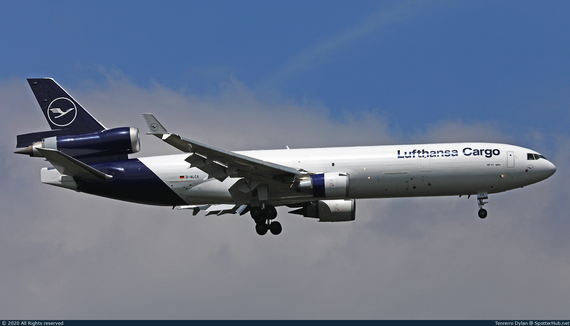 Photo of D-ALCA - McDonnell Douglas MD-11(F) operated by Lufthansa Cargo