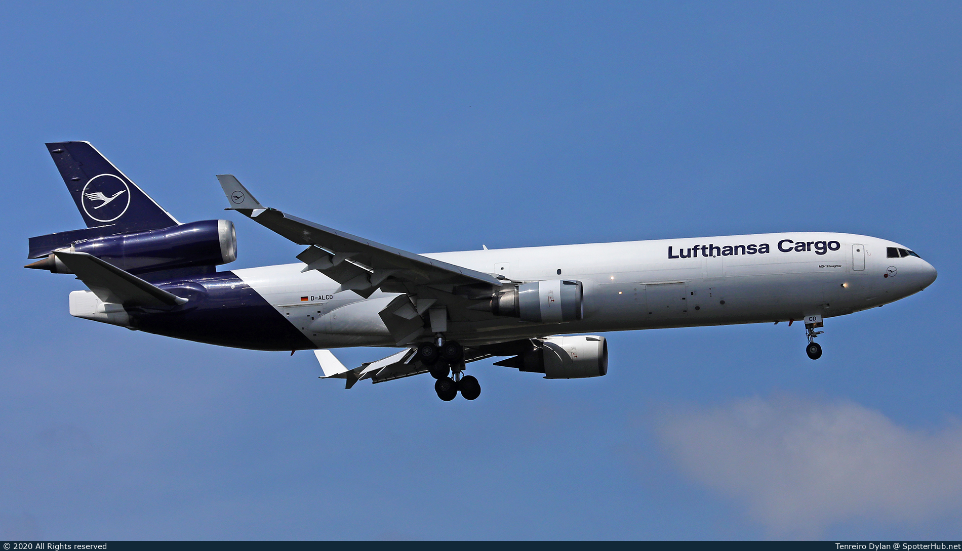 Photo of D-ALCD - McDonnell Douglas MD-11(F) operated by Lufthansa Cargo