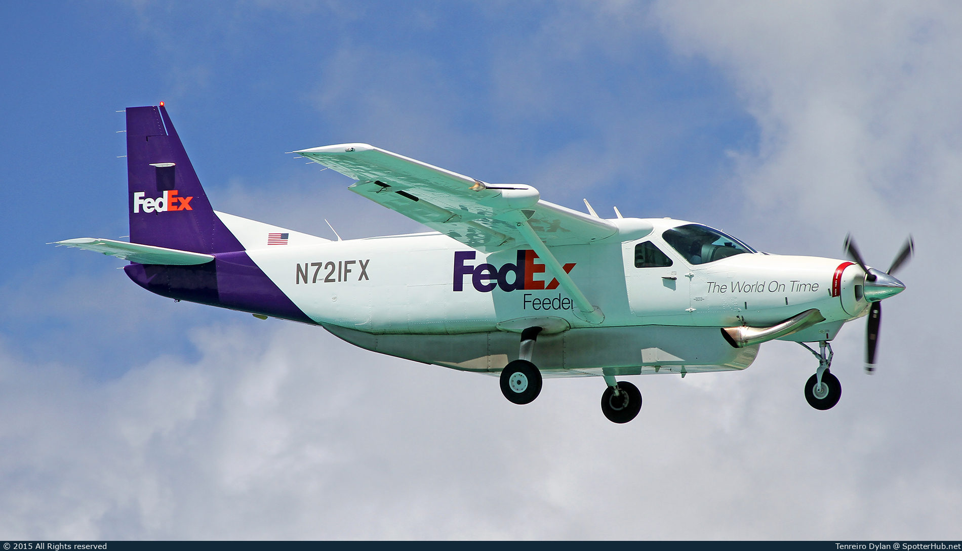 Photo of N721FX - Cessna 208B Super Cargomaster operated by FedEx Feeder (opb Mountain Air Cargo)