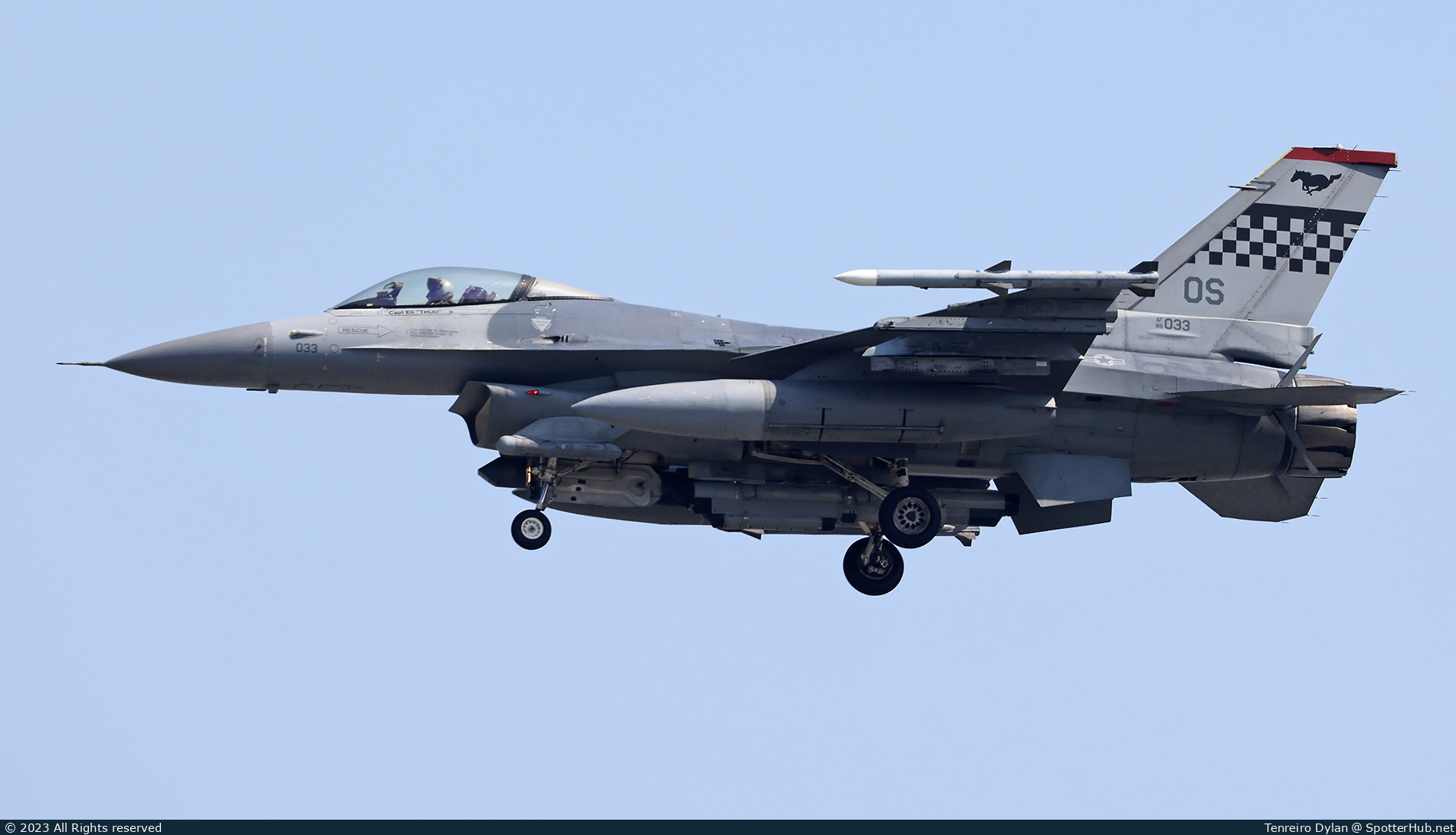 Photo of 89-2033 - General Dynamics F-16CM Fighting Falcon operated by US Air Force