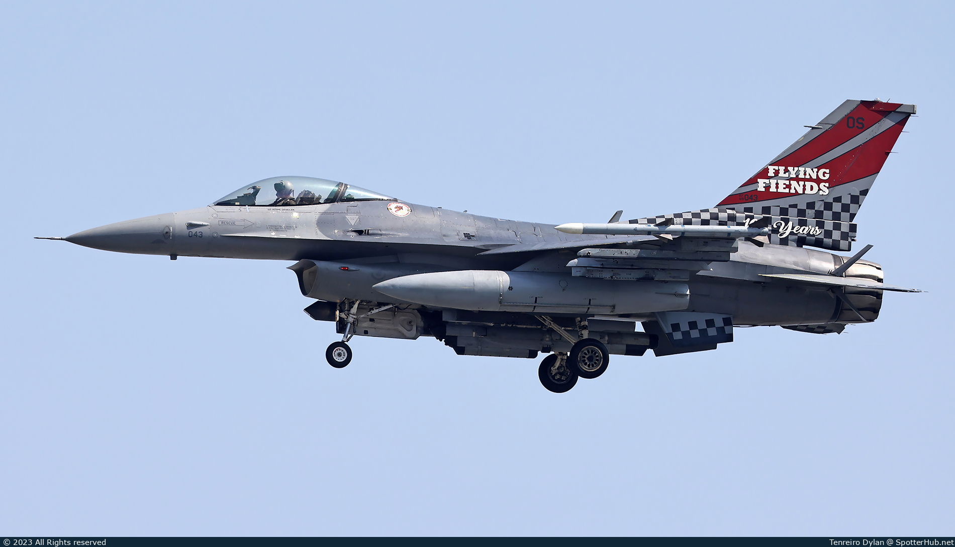 Photo of 89-2043 - General Dynamics F-16CM Fighting Falcon operated by US Air Force