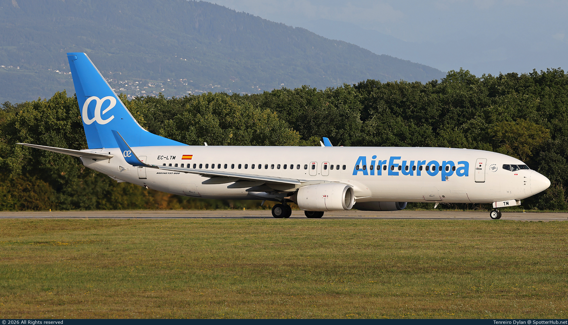 Photo of EC-LTM - Boeing 737-85P operated by Air Europa