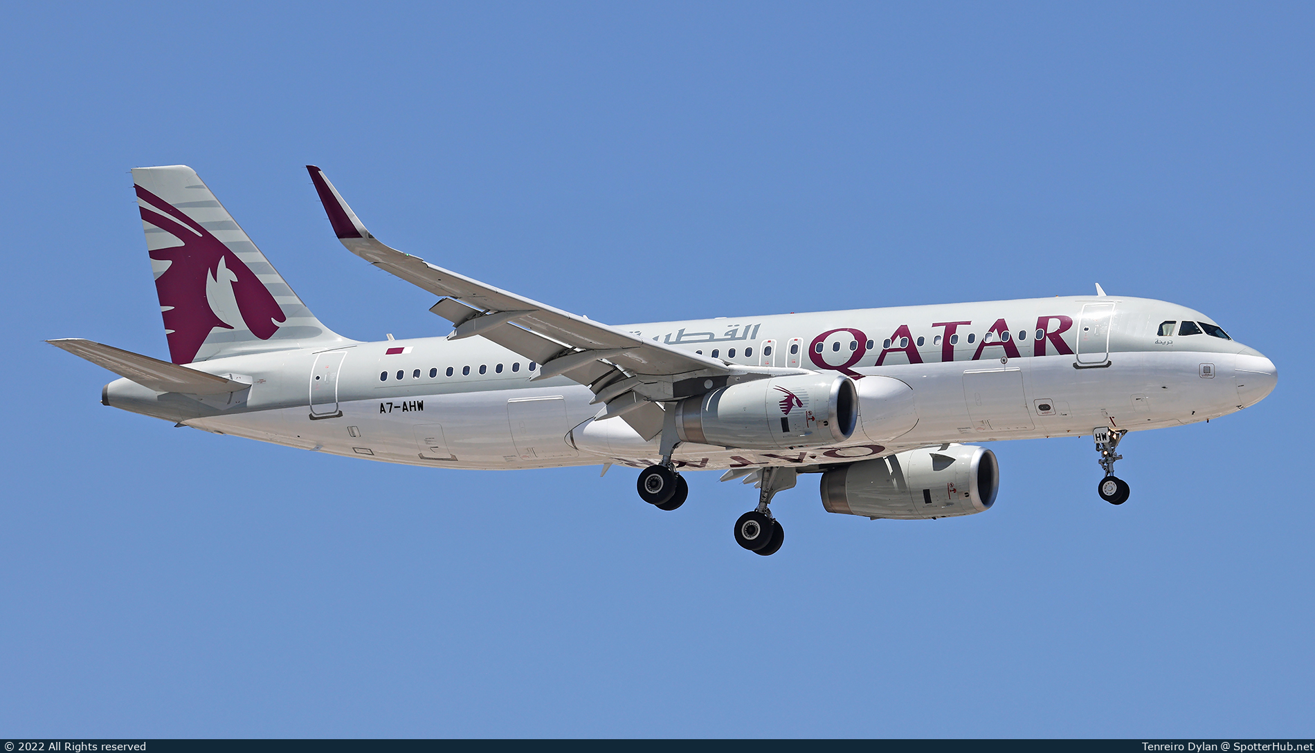Photo of A7-AHW - Airbus A320-232 operated by Qatar Airways