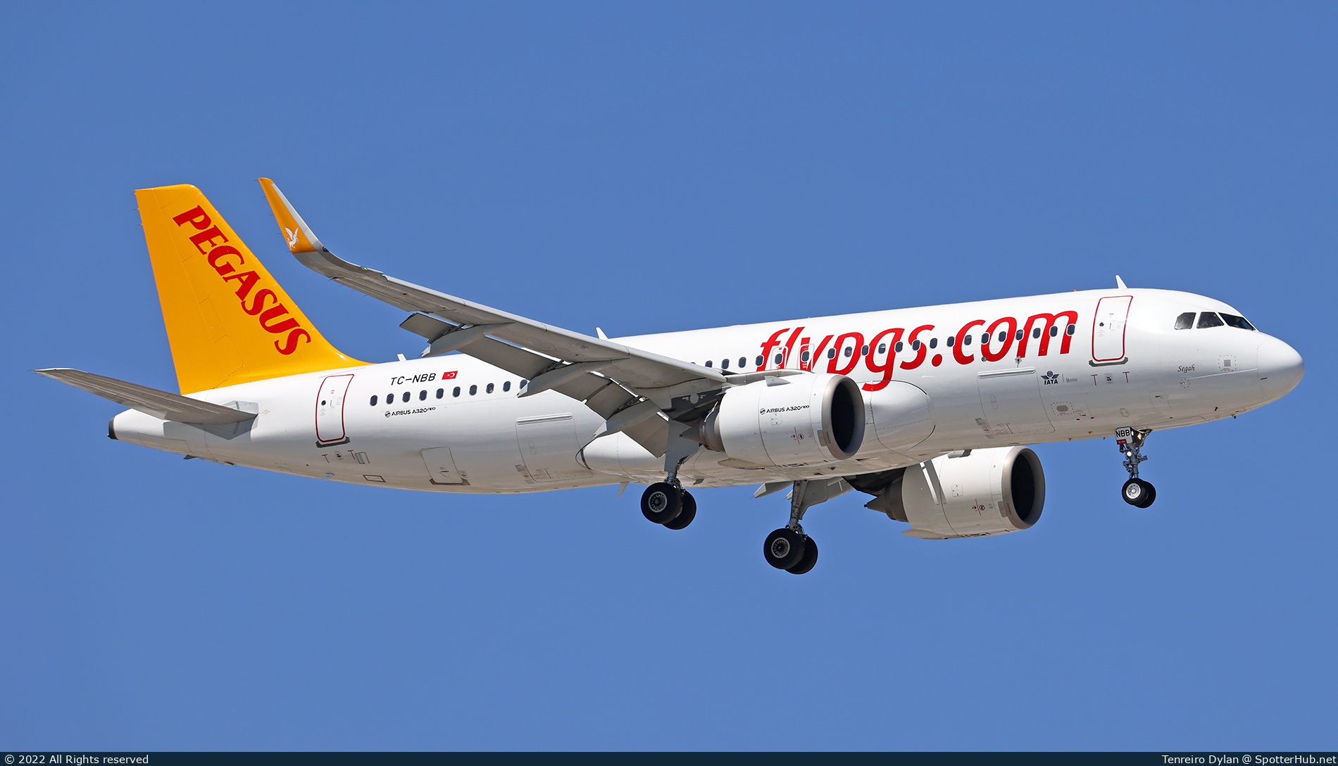 Photo of TC-NBB - Airbus A320-251N operated by Pegasus Airlines