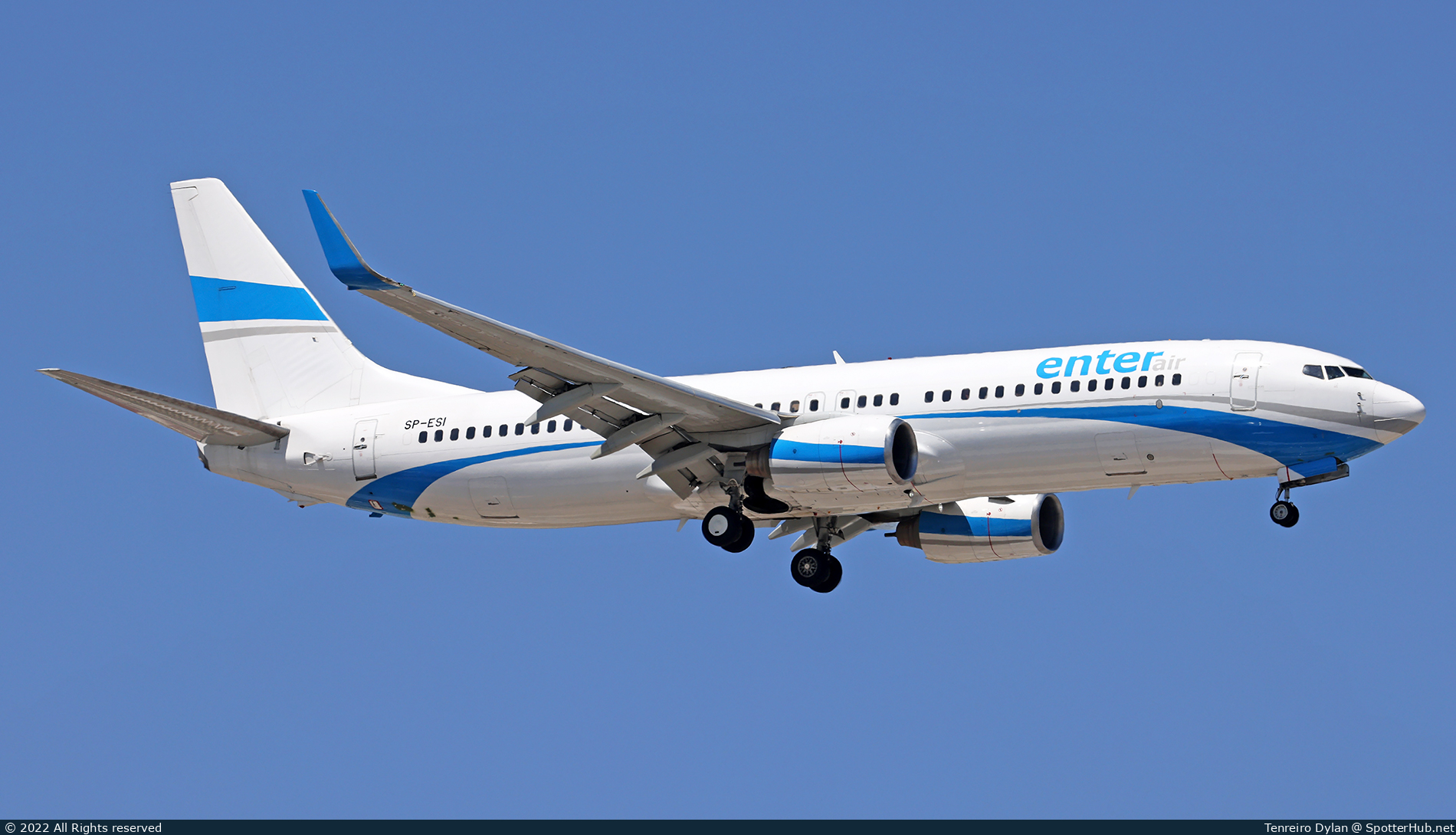 Photo of SP-ESI - Boeing 737-8Q8 operated by Enter Air