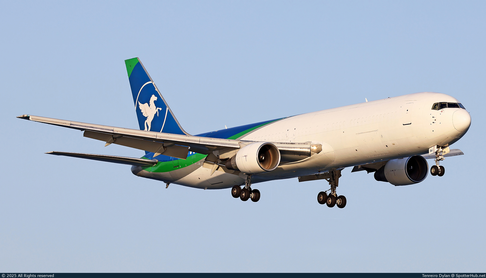 Photo of 4X-IAJ - Boeing 767-3Q8(ER)(BDSF) operated by Challenge Airlines IL