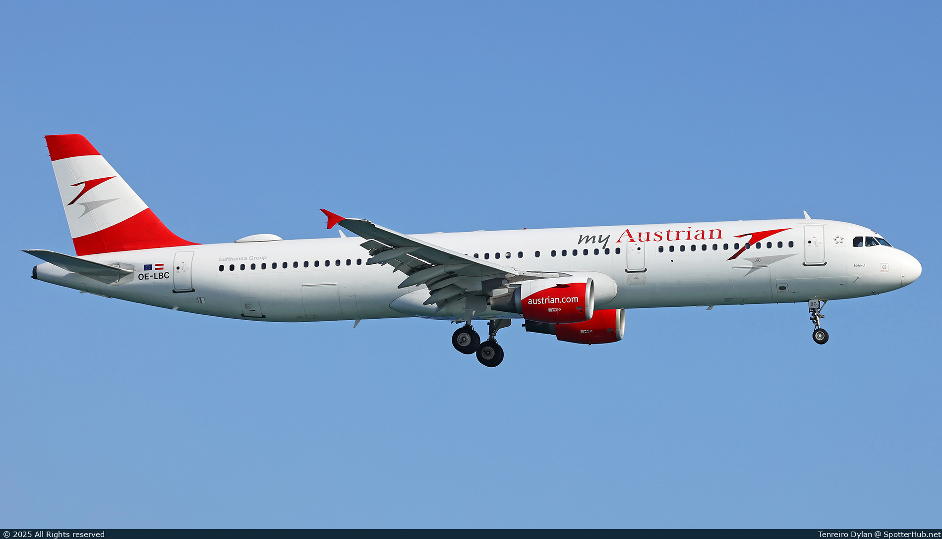 Photo of OE-LBC - Airbus A321-111 operated by Austrian Airlines
