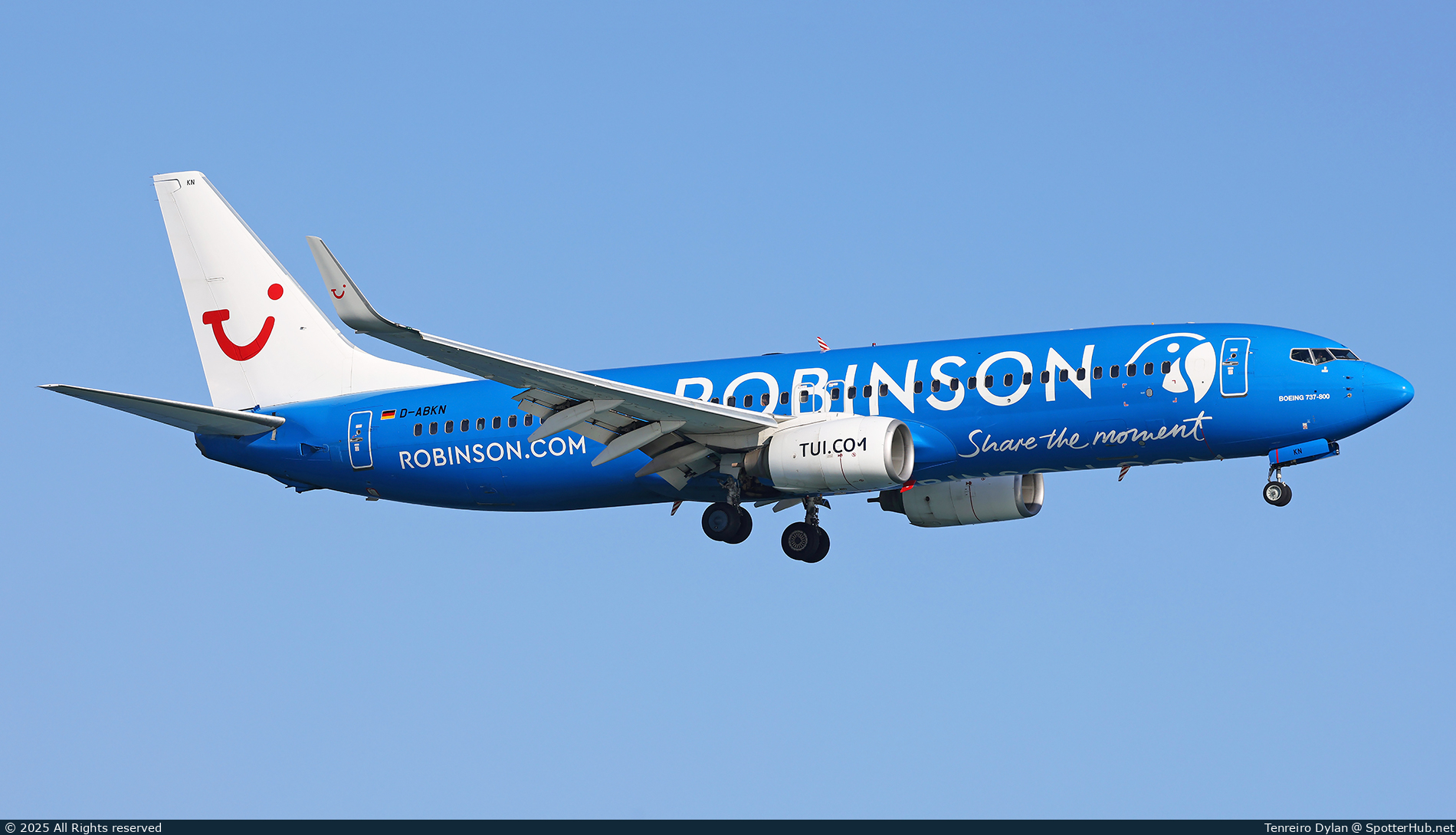 Photo of D-ABKN - Boeing 737-86J operated by TUIfly