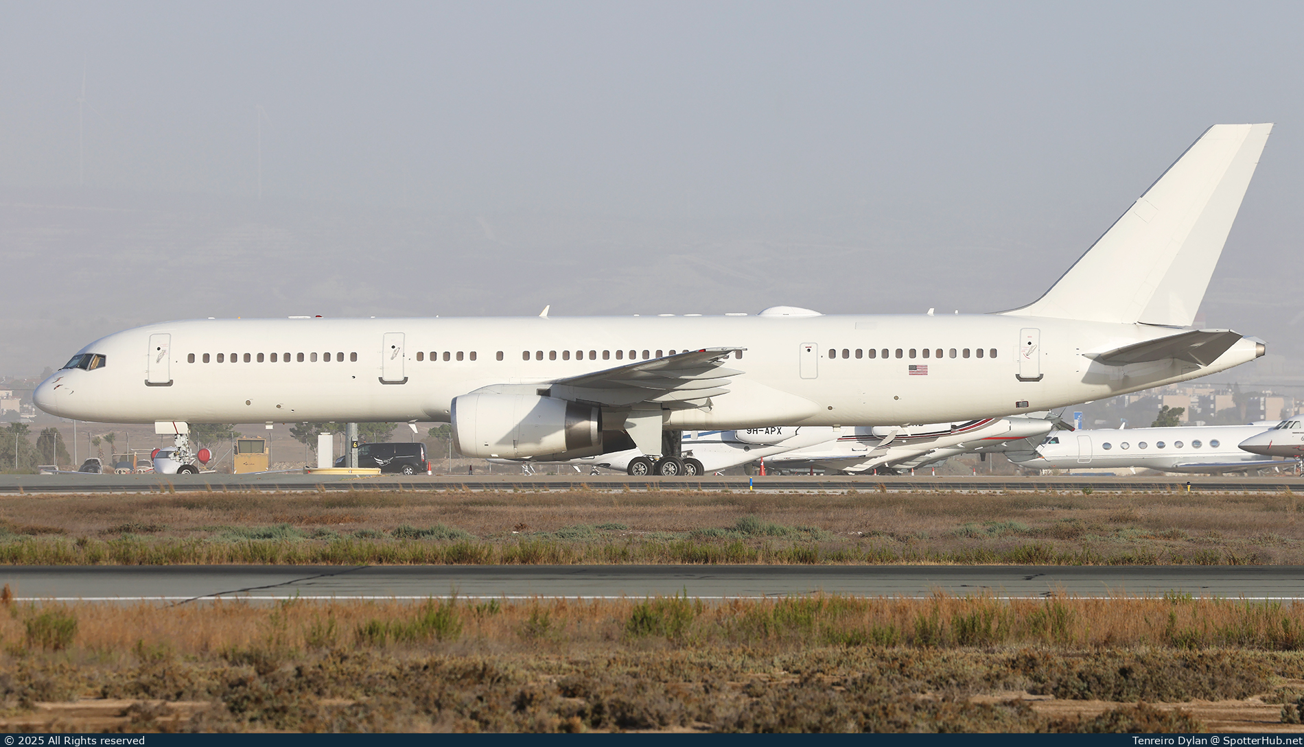Photo of 00-9001 - Boeing C-32B operated by US Air Force