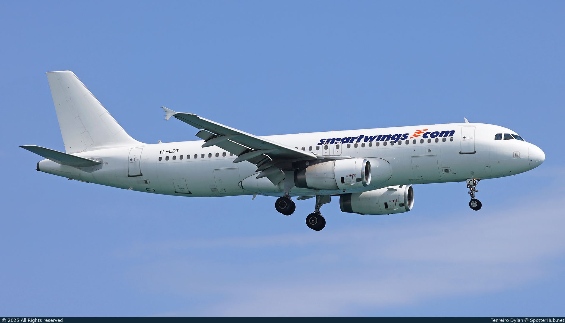 Photo of YL-LDT - Airbus A320-232 operated by SmartWings (opb SmartLynx Airlines)