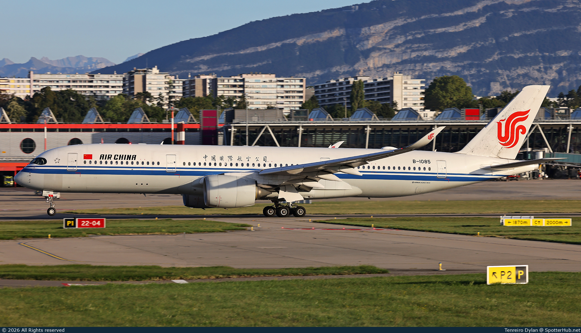 Photo of B-1085 - Airbus A350-941 operated by Air China