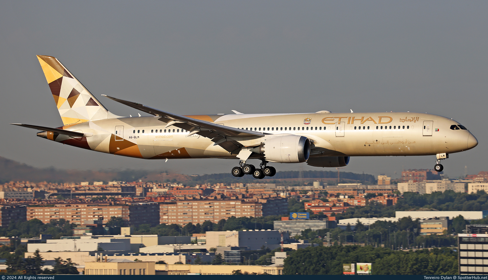 Photo of A6-BLM - Boeing 787-9 Dreamliner operated by Etihad Airways