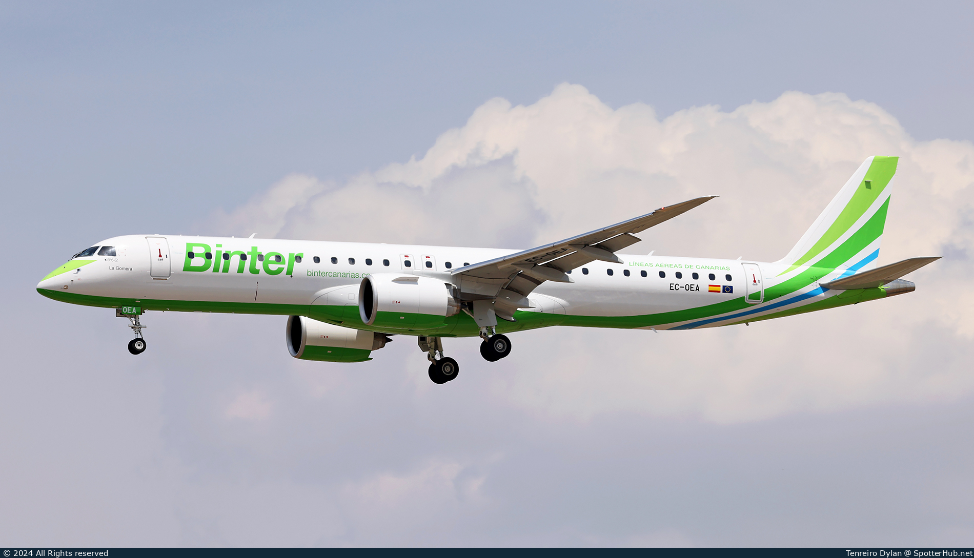 Photo of EC-OEA - Embraer ERJ-195-E2 operated by Binter Canarias (opb Binter Airlines)