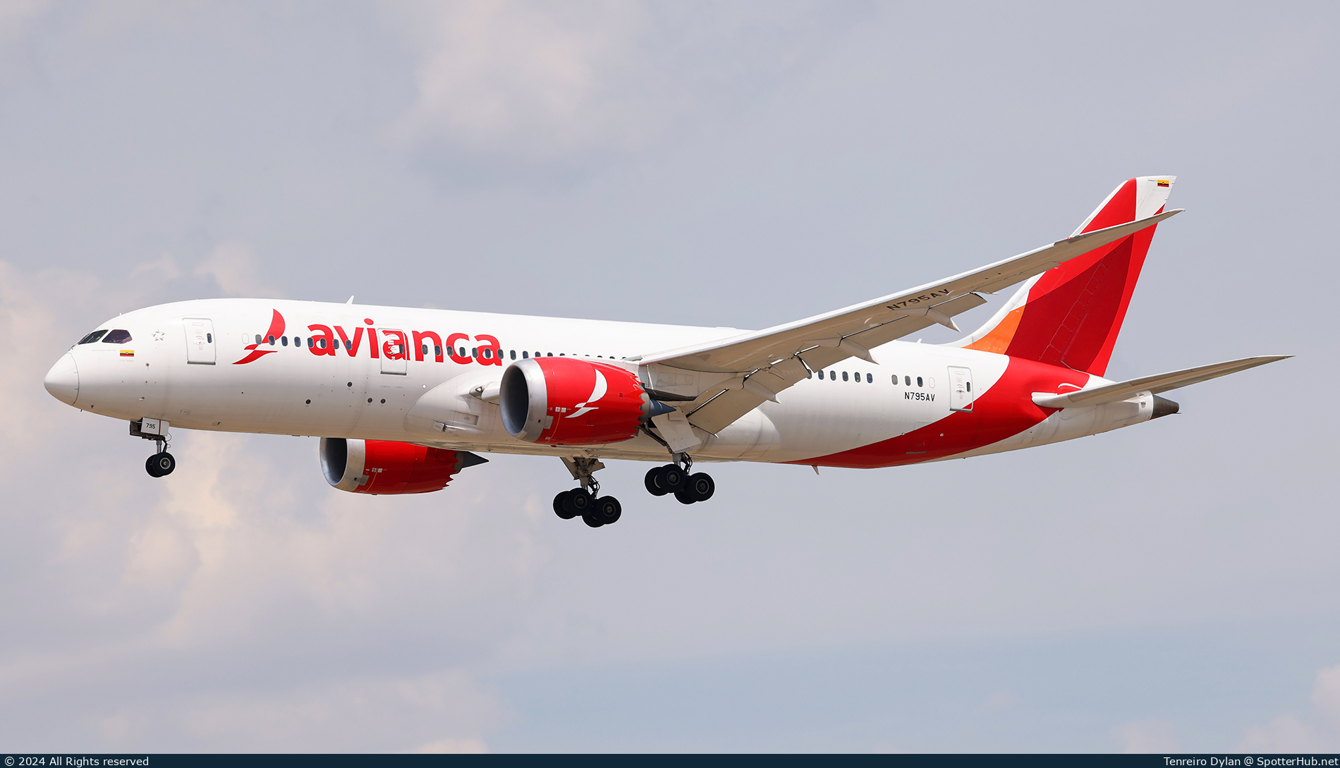 Photo of N795AV - Boeing 787-8 Dreamliner operated by Avianca