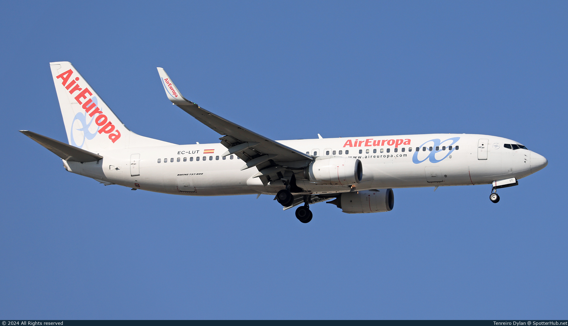 Photo of EC-LUT - Boeing 737-85P operated by Air Europa