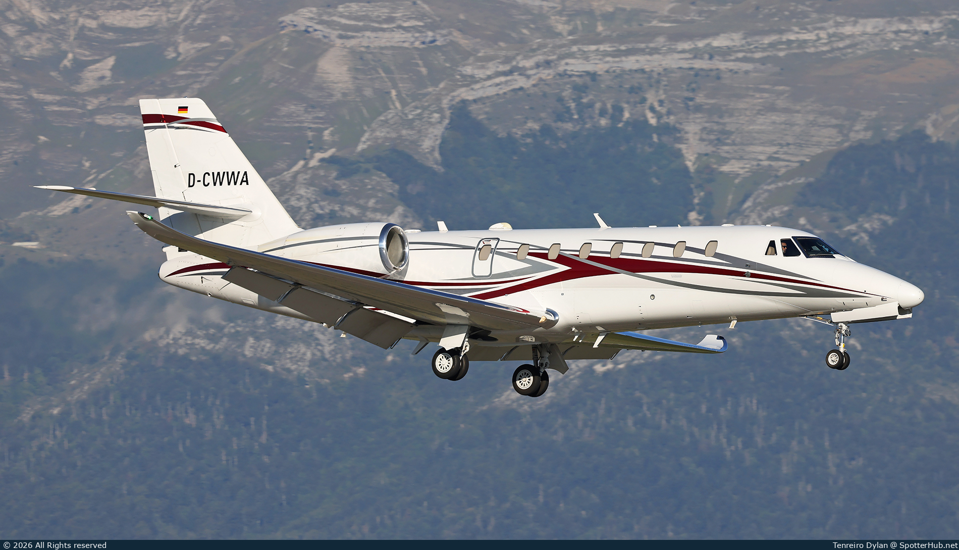 Photo of D-CWWA - Cessna 680 Citation Sovereign+ operated by FSH Aviation