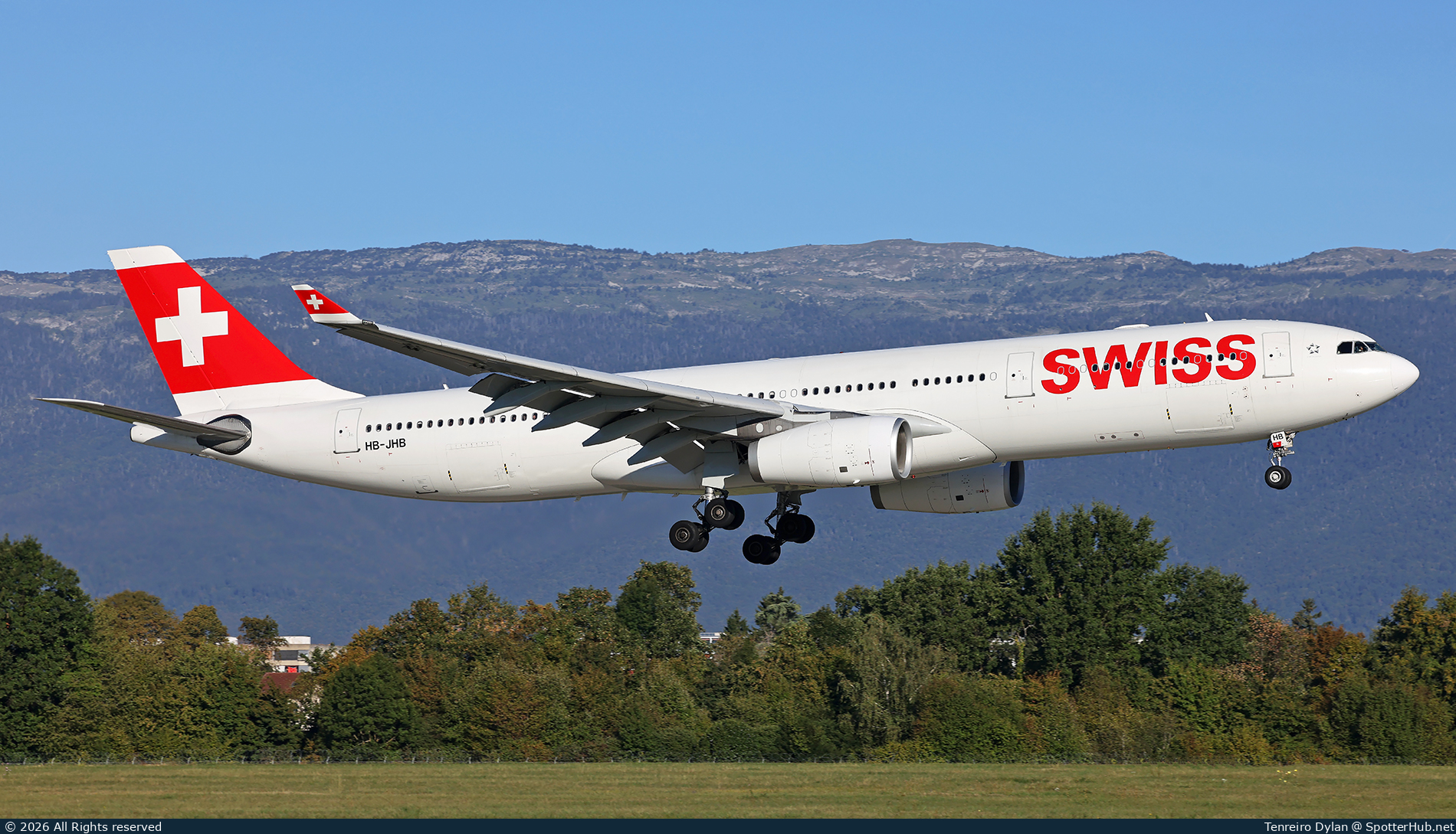 Photo of HB-JHB - Airbus A330-343 operated by Swiss International Air Lines