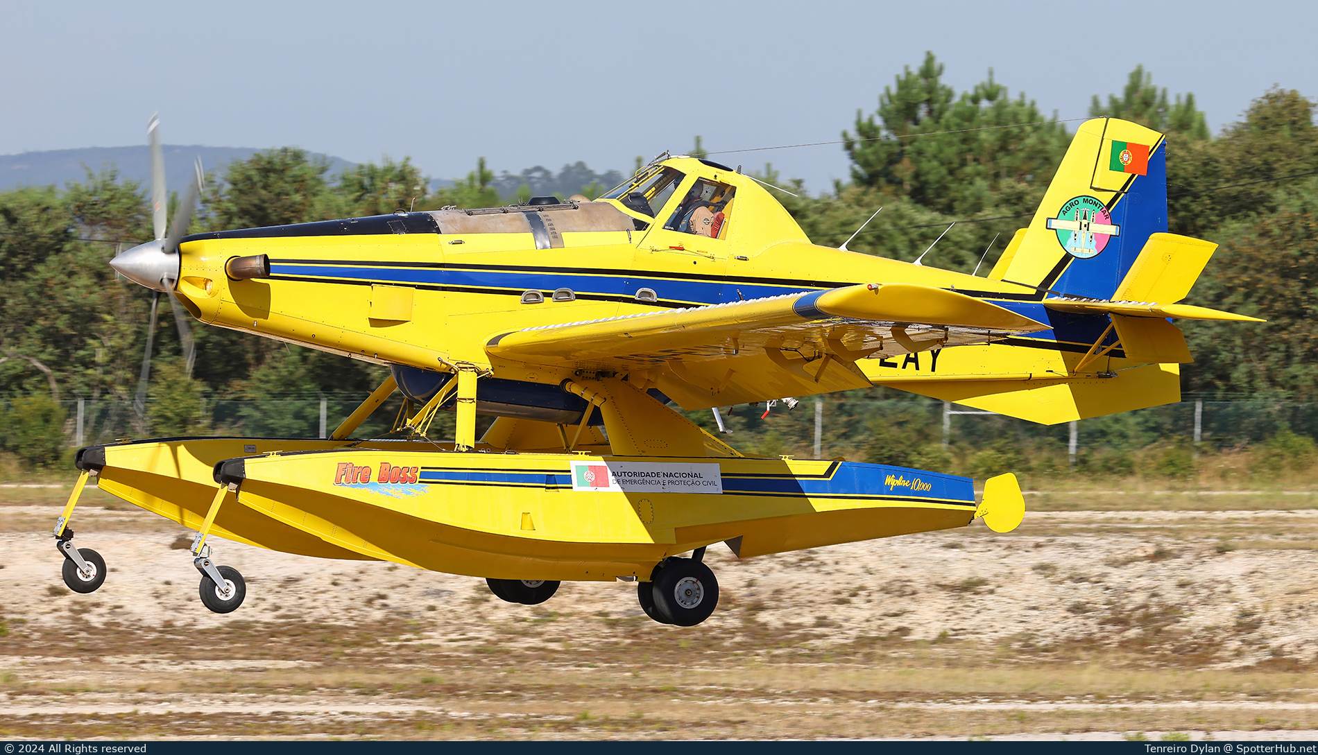 Photo of CS-EAY - Air Tractor AT-802F Fire Boss operated by Agro-Montiar