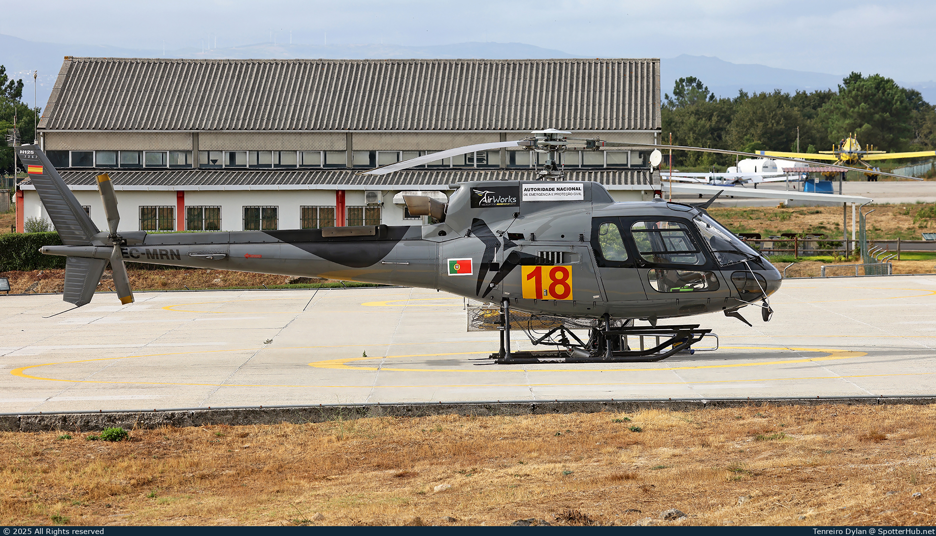 Photo of EC-MRN - Eurocopter AS350B3e Écureuil operated by AirWorks Helicopters