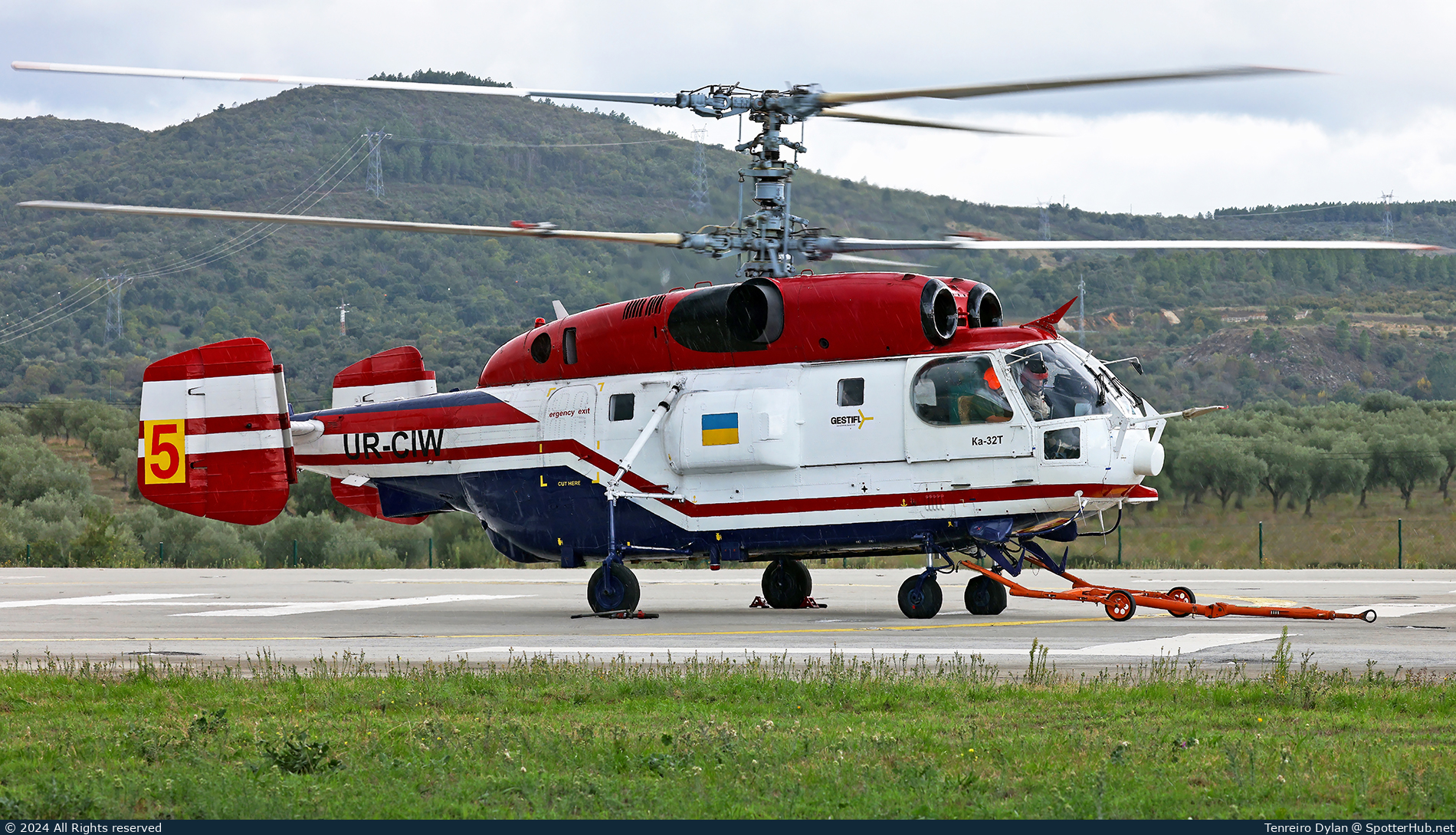 Photo of UR-CIW - Kamov Ka-32T operated by RS Avia