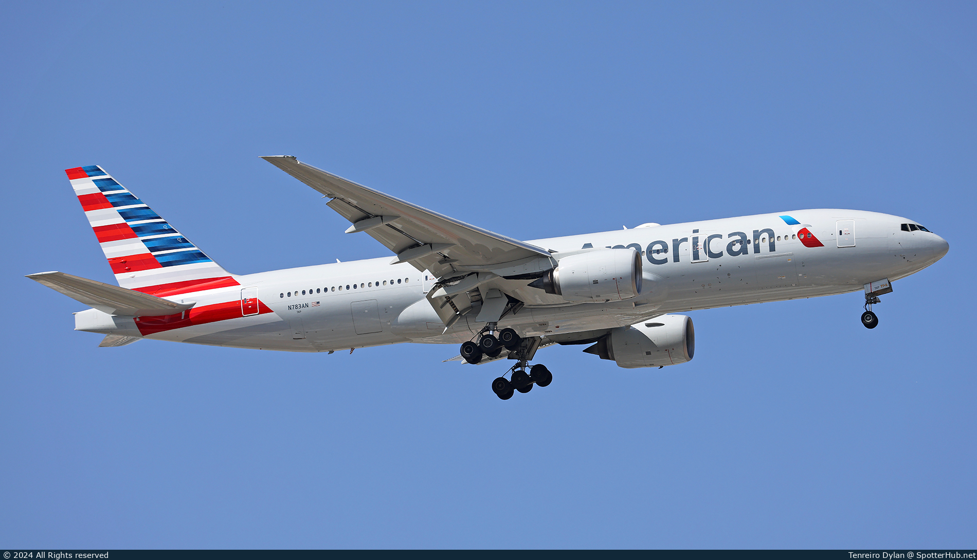 Photo of N783AN - Boeing 777-223(ER) operated by American Airlines