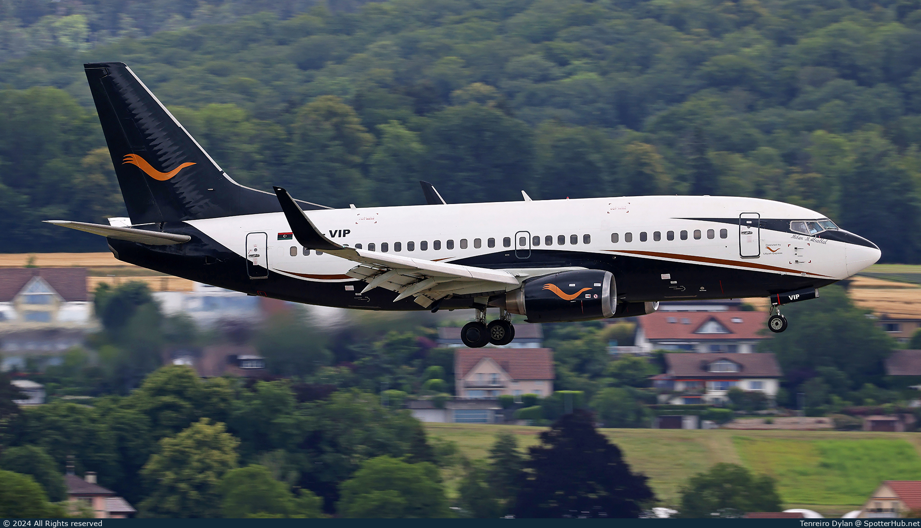 Photo of 5A-VIP - Boeing 737-5Y0 operated by Libyan Express